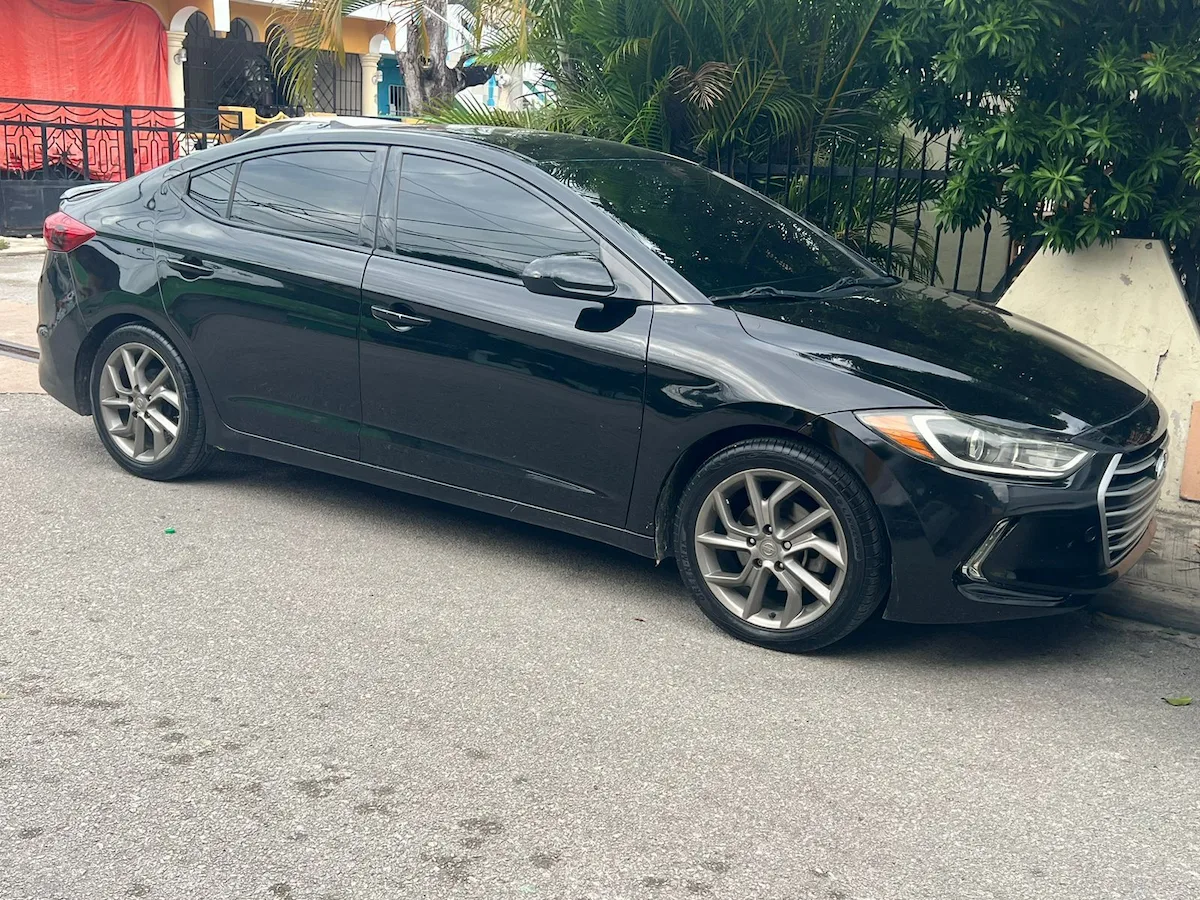 Hyundai Elantra 2018 Negro